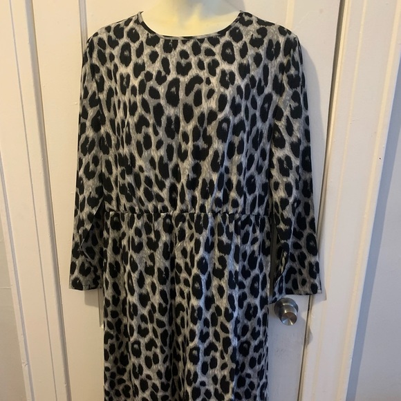 ⭐️⭐️ 2/$35 Shein curve leopard print dress - Picture 5 of 5